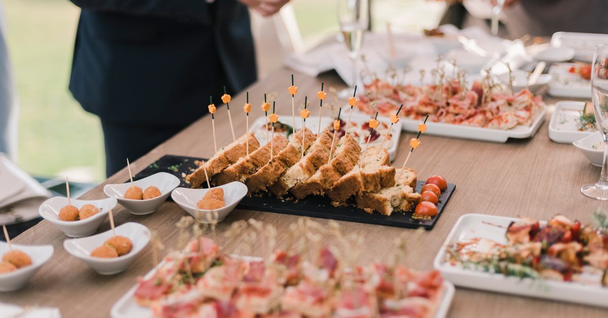Crafting the Perfect Beverage Package for Your Wollongong Event