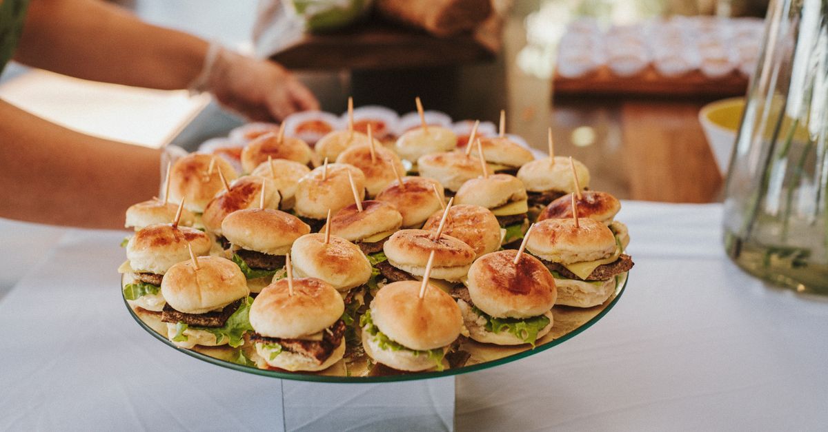 Tips for Designing an Eye-Catching Buffet Layout